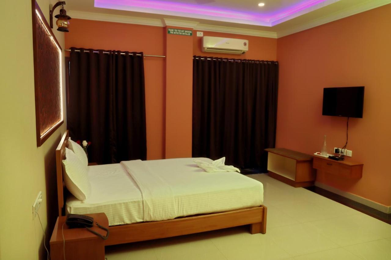 Tranquil Greens Ramakkalmedu Exterior photo